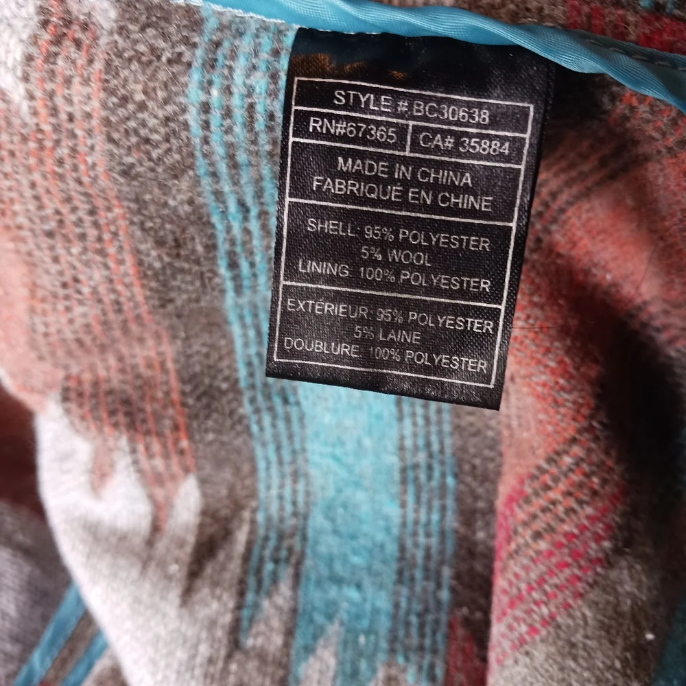 BB Dakota Southwestern Print Wool Coat with Faux Fur Hood -  Size XS NWT - Picture 10 of 10